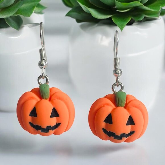 Happy Face Pumpking Small Drop Earring - Picture 1 of 4